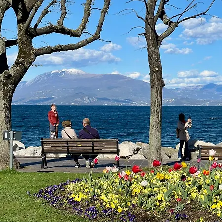 Nido Tra Castello E Lago Desenzano del Garda Exterior photo